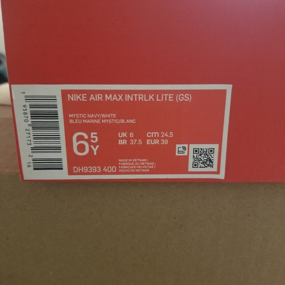 New Nikes!!!! - Picture 4 of 5